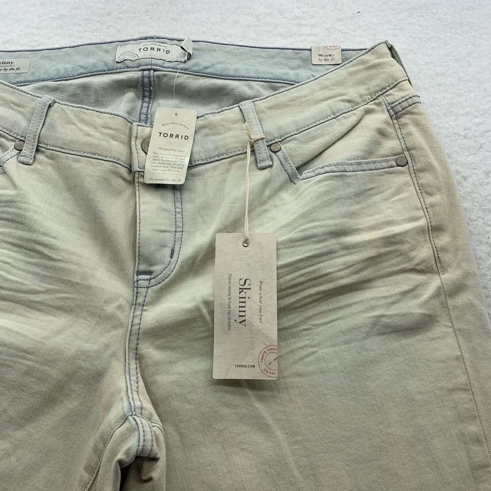 Torrid Sophia Skinny Jeans Plus Size 18 38x31 Bleached Denim Tapered Stretch - Picture 4 of 16